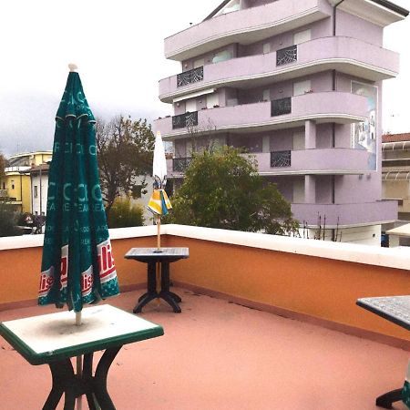 Hotel Villa Lorena Rimini Exteriér fotografie