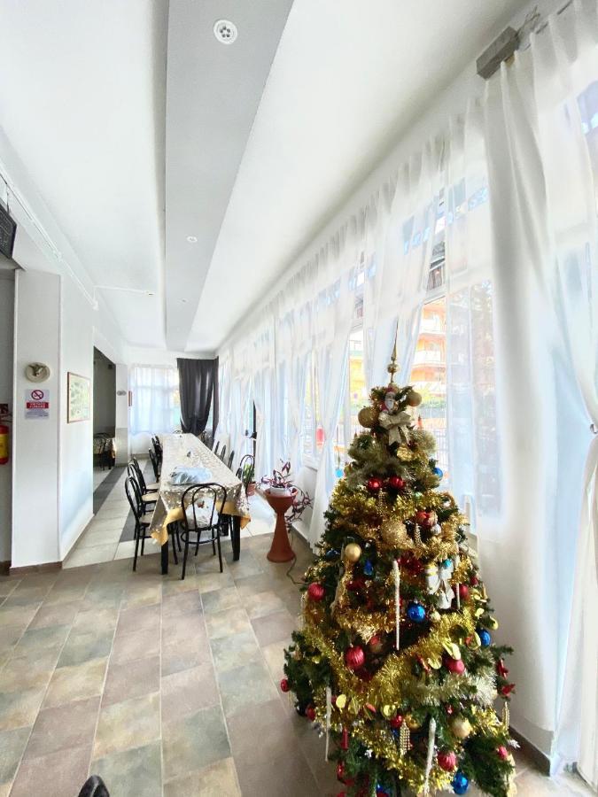 Hotel Villa Lorena Rimini Exteriér fotografie