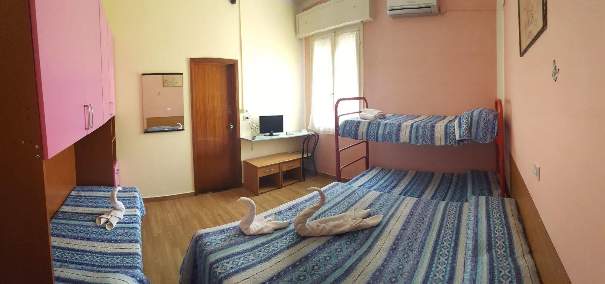 Hotel Villa Lorena Rimini Exteriér fotografie