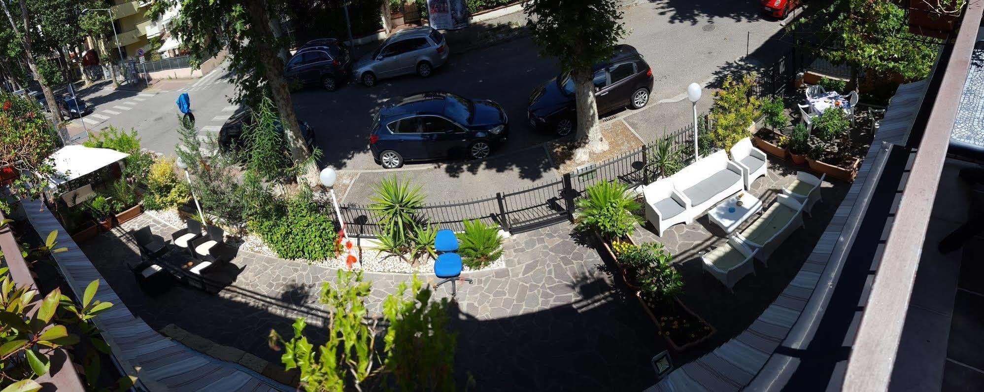 Hotel Villa Lorena Rimini Exteriér fotografie